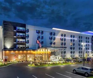Photo 2 - Aloft Framingham
