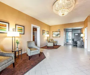Photo 4 - Quality Inn