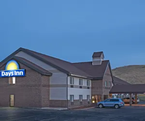 Photo 2 - Days Inn by Wyndham Sturgis