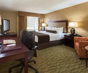 Photo 5 - Crowne Plaza Hotel Jacksonville Airport/I-95N, an IHG Hotel