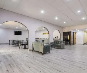 Photo 5 - Quality Inn Grayville