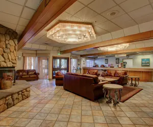 Photo 3 - Shilo Inns Mammoth Lakes