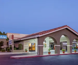 Photo 2 - Travelodge by Wyndham Hemet CA