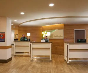 Photo 3 - Holiday Inn Nashville - Vanderbilt (Dwtn) by IHG