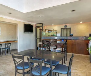 Photo 4 - Econo Lodge Moreno Valley