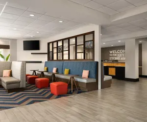 Photo 3 - Hampton Inn Chambersburg