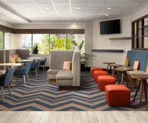 Photo 4 - Hampton Inn Chambersburg
