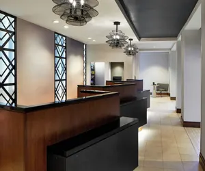 Photo 2 - Detroit Metro Airport Marriott