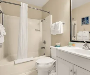 Photo 5 - Scottish Fairway Inn