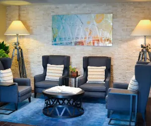 Photo 3 - Embassy Suites by Hilton Austin Downtown South Congress