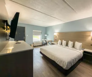 Photo 5 - SureStay by Best Western Jacksonville Airport