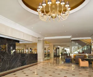 Photo 4 - The Garden City Hotel