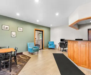 Photo 4 - Quality Inn