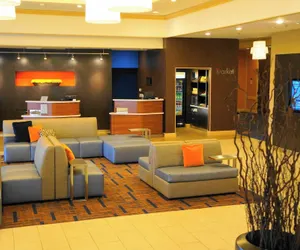 Photo 2 - Courtyard by Marriott Baldwin Park