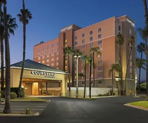 Photo 2 - Courtyard by Marriott Baldwin Park
