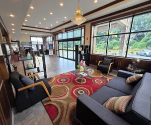 Photo 3 - Best Western Acworth Inn