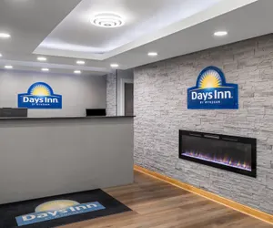 Photo 3 - Days Inn by Wyndham Cloverdale Greencastle