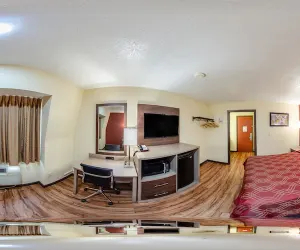 Photo 4 - Econo Lodge Worthington