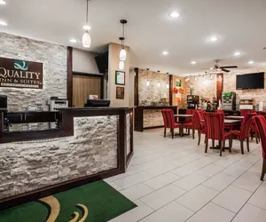 Photo 5 - Quality Inn & Suites Des Moines Airport