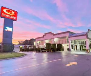 Photo 2 - Econo Lodge