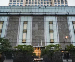 Photo 2 - Chicago Marriott Downtown Magnificent Mile