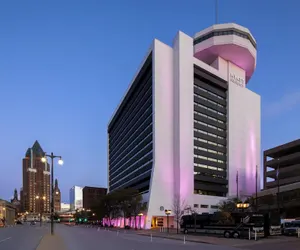 Photo 2 - Hyatt Regency Milwaukee