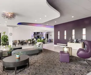 Photo 4 - Clarion Inn & Suites Across From Universal Orlando Resort