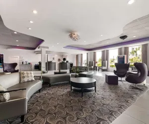 Photo 2 - Clarion Inn & Suites Across From Universal Orlando Resort