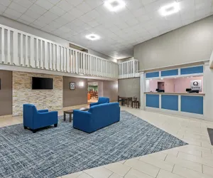 Photo 4 - Quality Inn