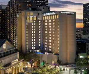 Photo 2 - DoubleTree by Hilton New Orleans
