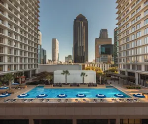 Photo 2 - Fairmont Dallas
