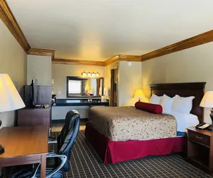 Photo 2 - Cattle Country Lodge