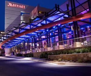 Photo 2 - Atlanta Marriott Buckhead Hotel & Conference Center