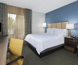 Photo 4 - Candlewood Suites Grand Rapids Airport by IHG