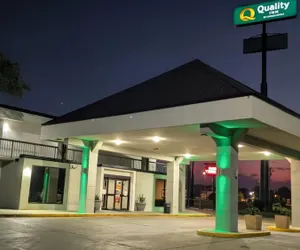 Photo 2 - Quality Inn Moss Point - Pascagoula