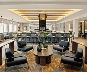 Photo 2 - Oshkosh Marriott Waterfront Hotel & Convention Center