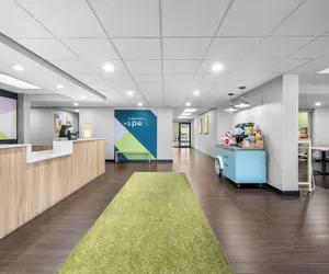 Photo 5 - Spark by Hilton Green Bay