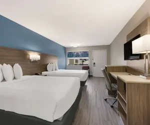 Photo 4 - SureStay Hotel by Best Western Spring North Houston