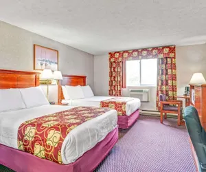 Photo 3 - Spark by Hilton Portland Airport Maine Mall