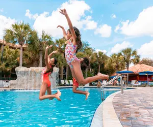 Photo 2 - DoubleTree by Hilton Orlando Theme Park Resort