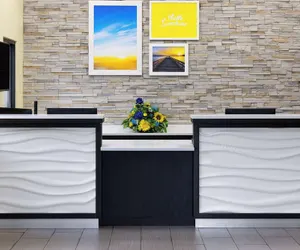 Photo 4 - Days Inn by Wyndham Ladson Summerville Charleston