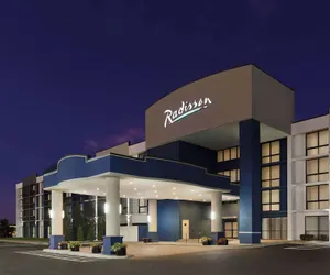 Photo 2 - Radisson Hotel Lenexa Overland Park