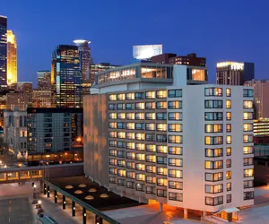 Photo 2 - Sheraton Minneapolis Downtown Convention Center