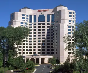 Photo 2 - Falls Church Marriott Fairview Park