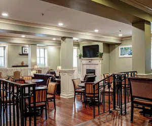 Photo 3 - Hampton Inn Charleston-Historic District