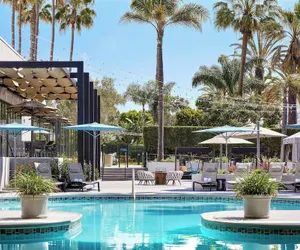 Photo 2 - Torrance Marriott Redondo Beach