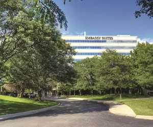 Photo 2 - Embassy Suites by Hilton Detroit Troy Auburn Hills