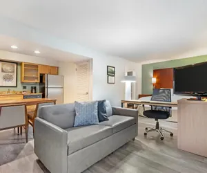 Photo 5 - MainStay Suites St. Louis - Galleria