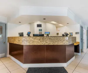 Photo 4 - MainStay Suites St. Louis - Galleria