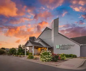 Photo 2 - MainStay Suites St. Louis - Galleria